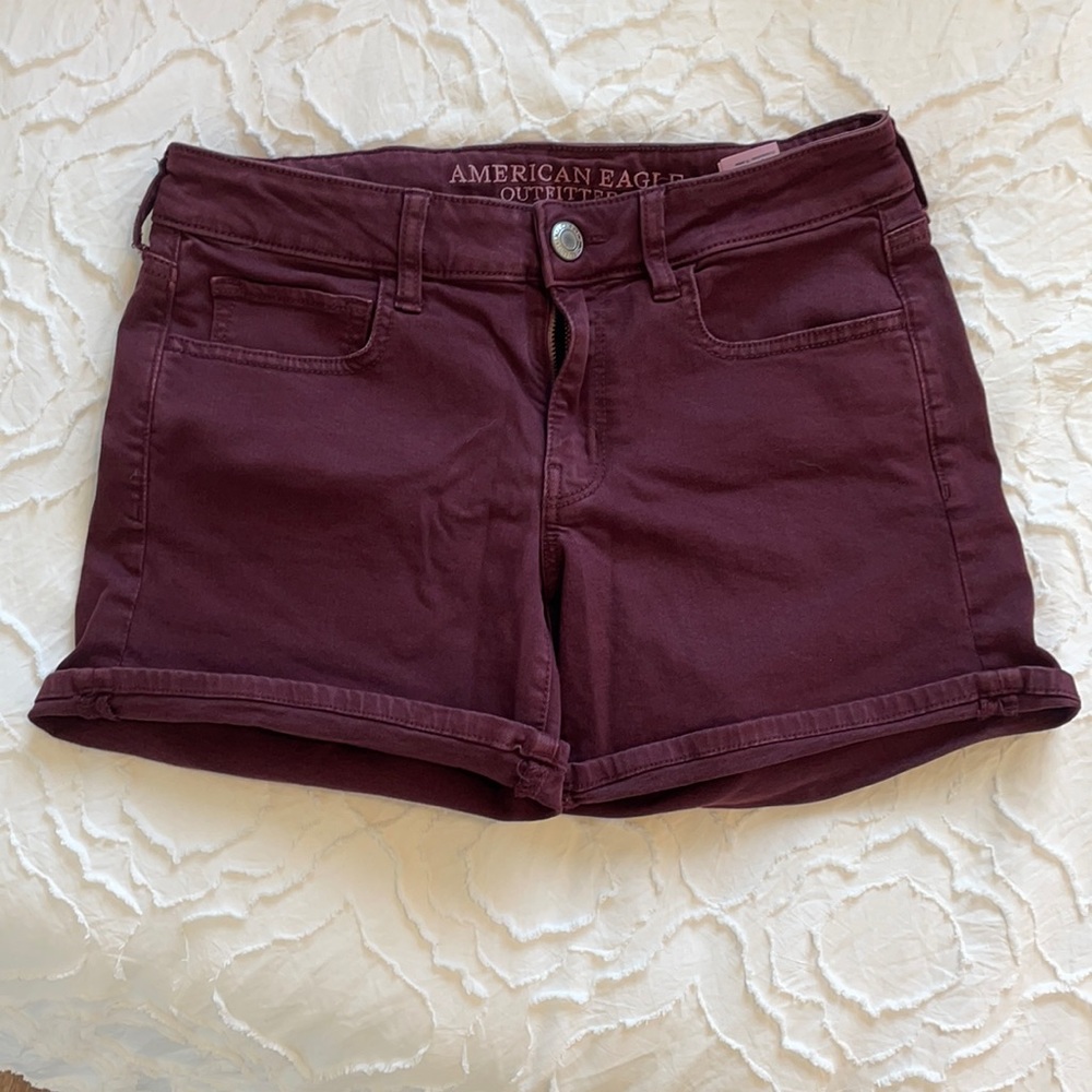 Maroon American eagle shorts